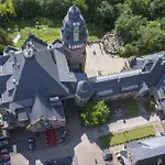 מלון Schloss Wolfsbrunnen
