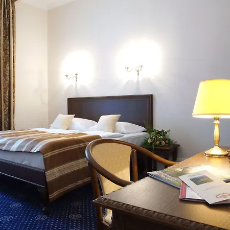 Schloss Wolfsbrunnen 4*