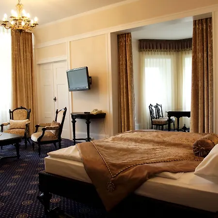 מלון Schloss Wolfsbrunnen