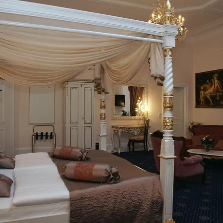 Hotell Schloss Wolfsbrunnen 4*