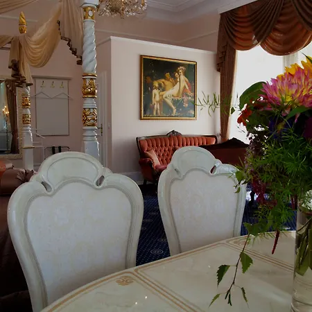 Schloss Wolfsbrunnen 4*