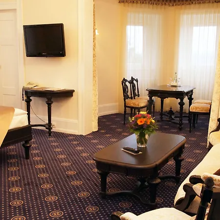 Schloss Wolfsbrunnen Hotell 4*