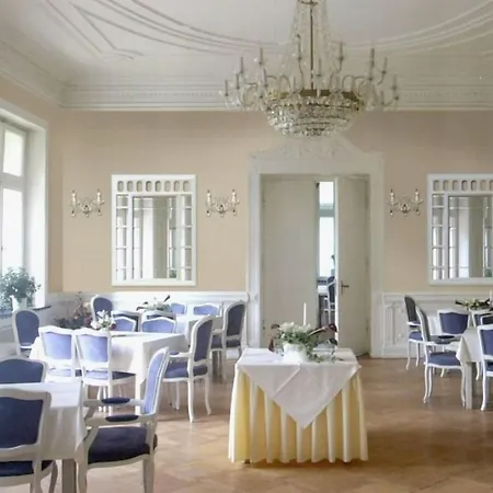 Schloss Wolfsbrunnen 4*