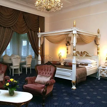 Отель Schloss Wolfsbrunnen 4*
