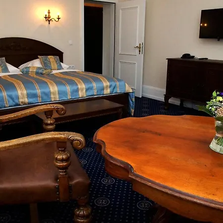 Schloss Wolfsbrunnen 4*