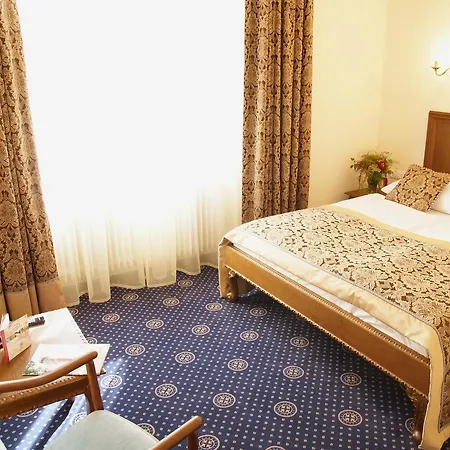 Schloss Wolfsbrunnen Hotel 4*